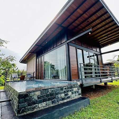 Atha Resort Sigiriya Exteriér fotografie A villa at the resort
