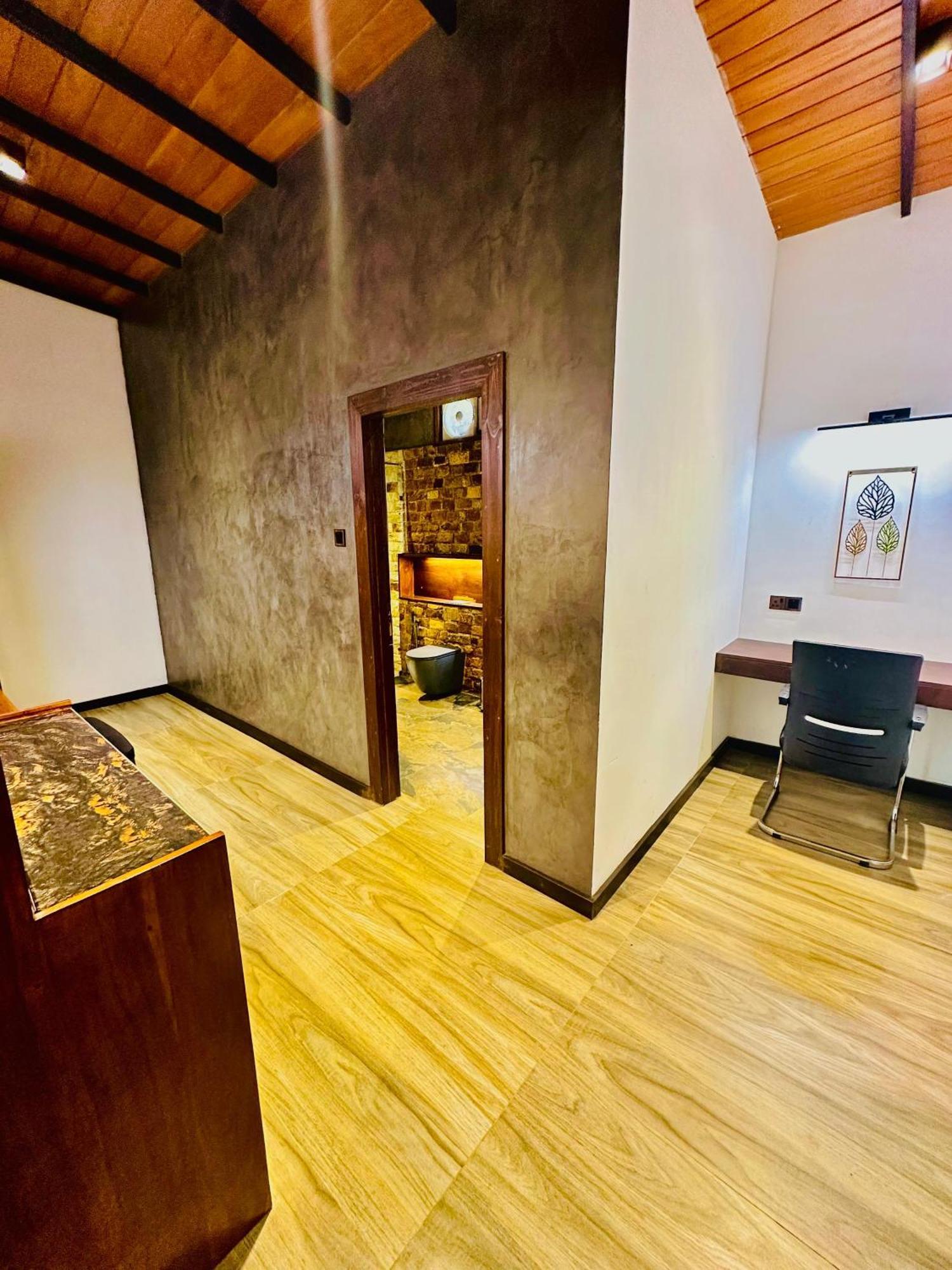 Atha Resort Sigiriya Exteriér fotografie A private room at a spa in India